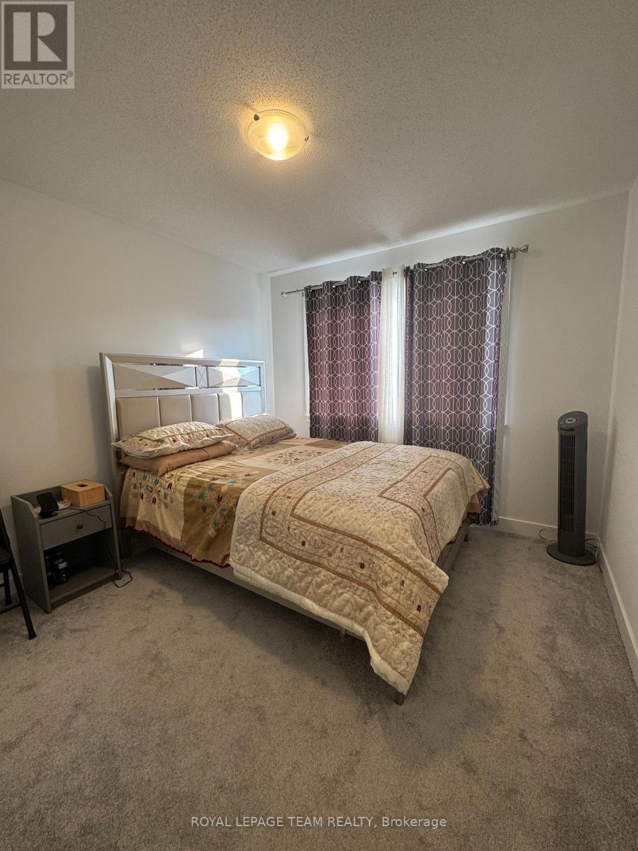 Photo 20 of 229 Zinnia Way, Ottawa ON