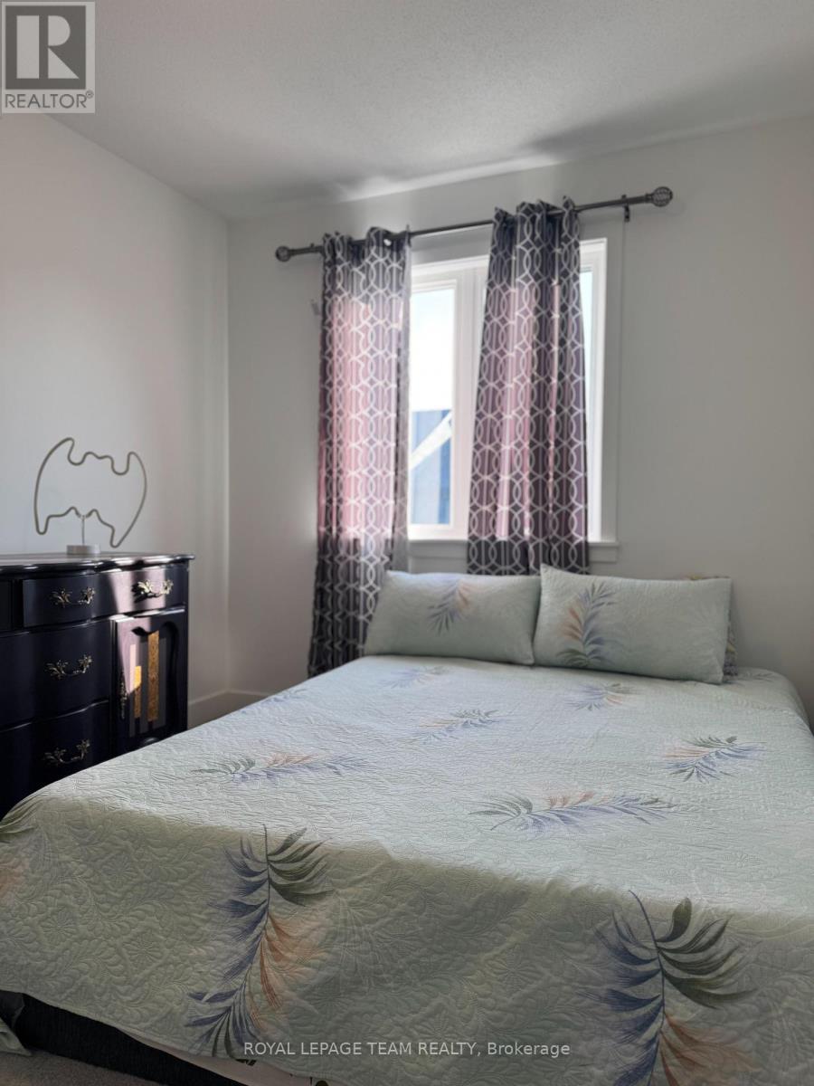 Photo 22 of 229 Zinnia Way, Ottawa ON