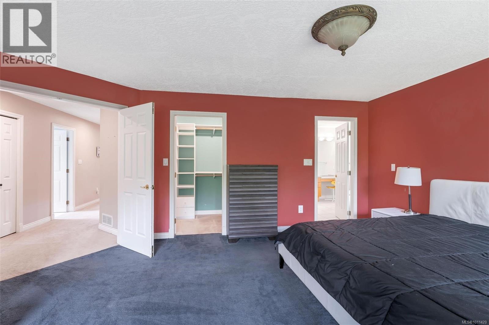 Photo 39 of 4248 Oakview Close, Saanich BC
