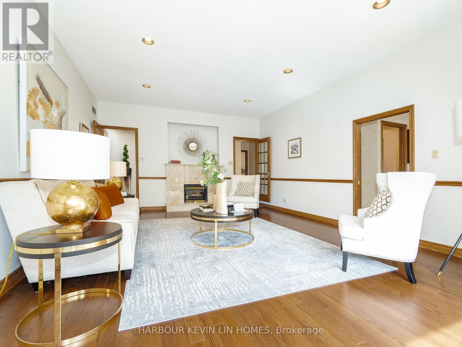 Photo 21 of 101 Leyburn Avenue, Richmond Hill ON