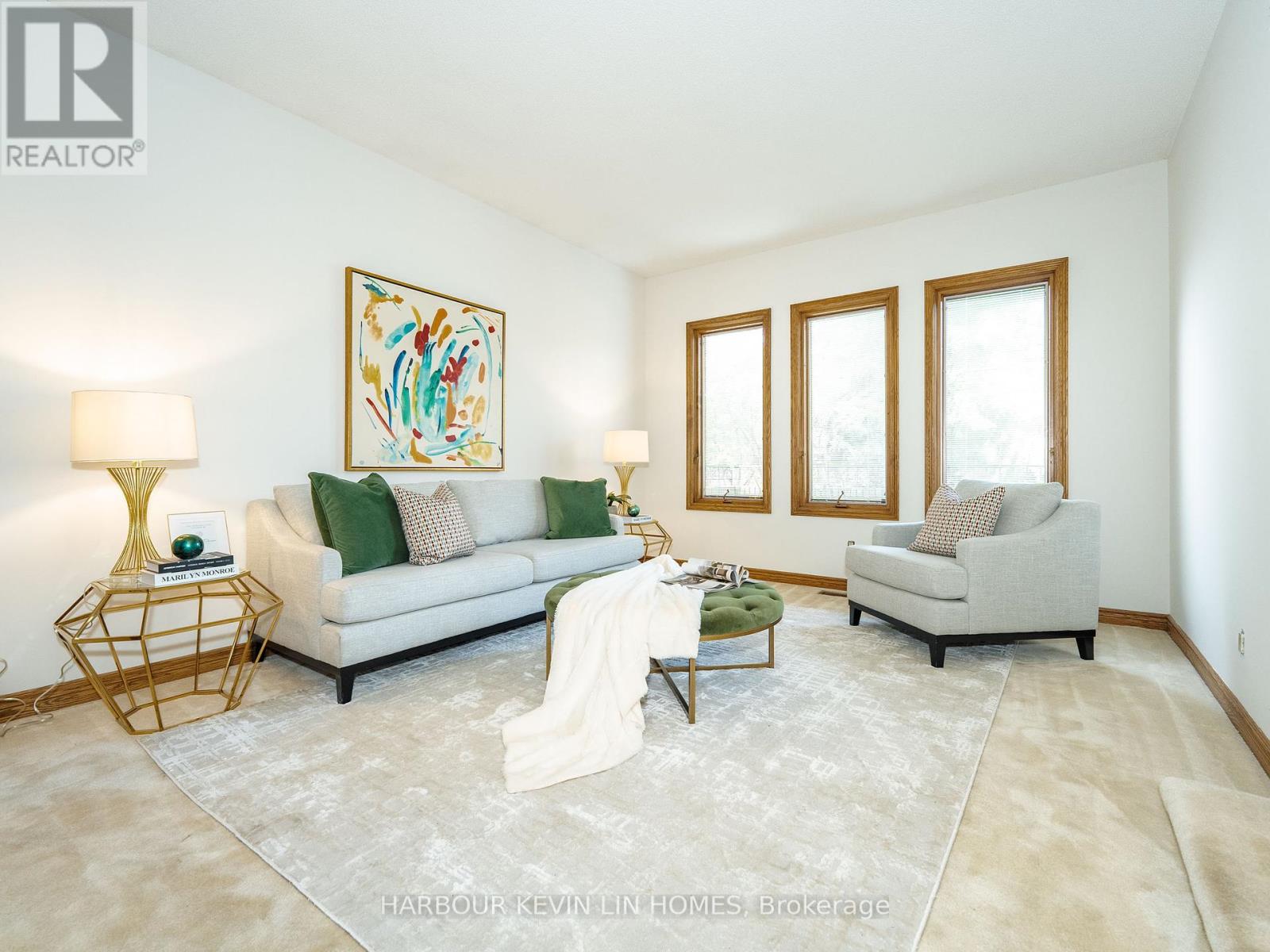 Photo 28 of 101 Leyburn Avenue, Richmond Hill ON
