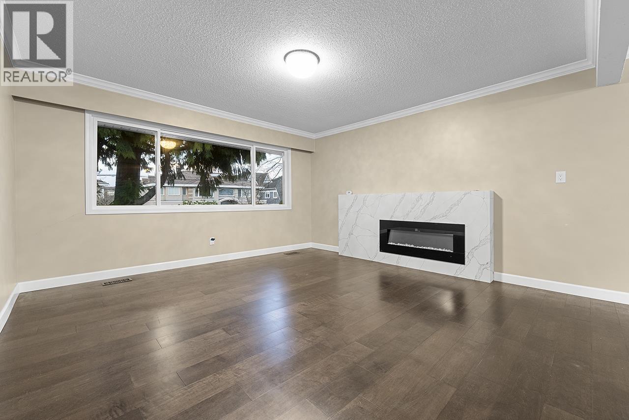 Photo 2 of 9248 General Currie Road, Richmond BC