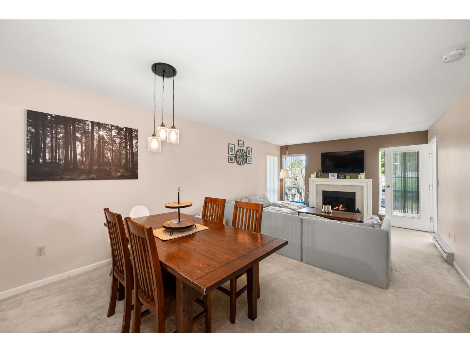 Photo 9 of 304 15717 Marine Drive, White Rock BC