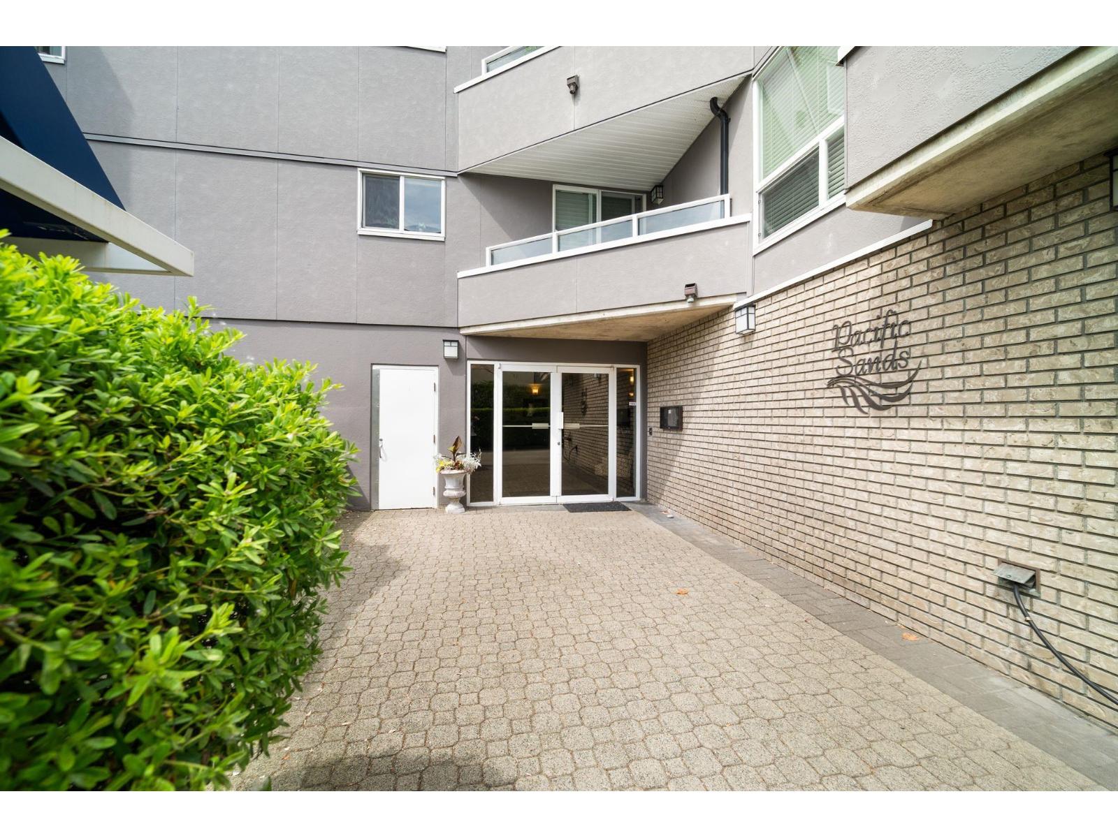 Photo 31 of 304 15717 Marine Drive, White Rock BC
