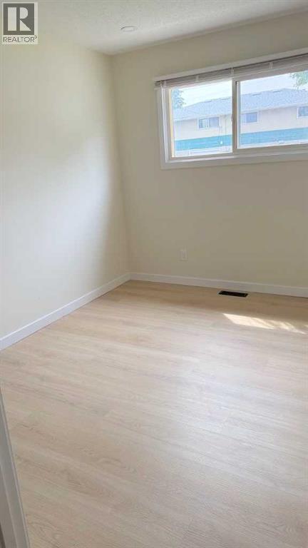 Multi-family House Bi-level for Sale in   Avenue NE Winston Heights/Mountview Calgary 