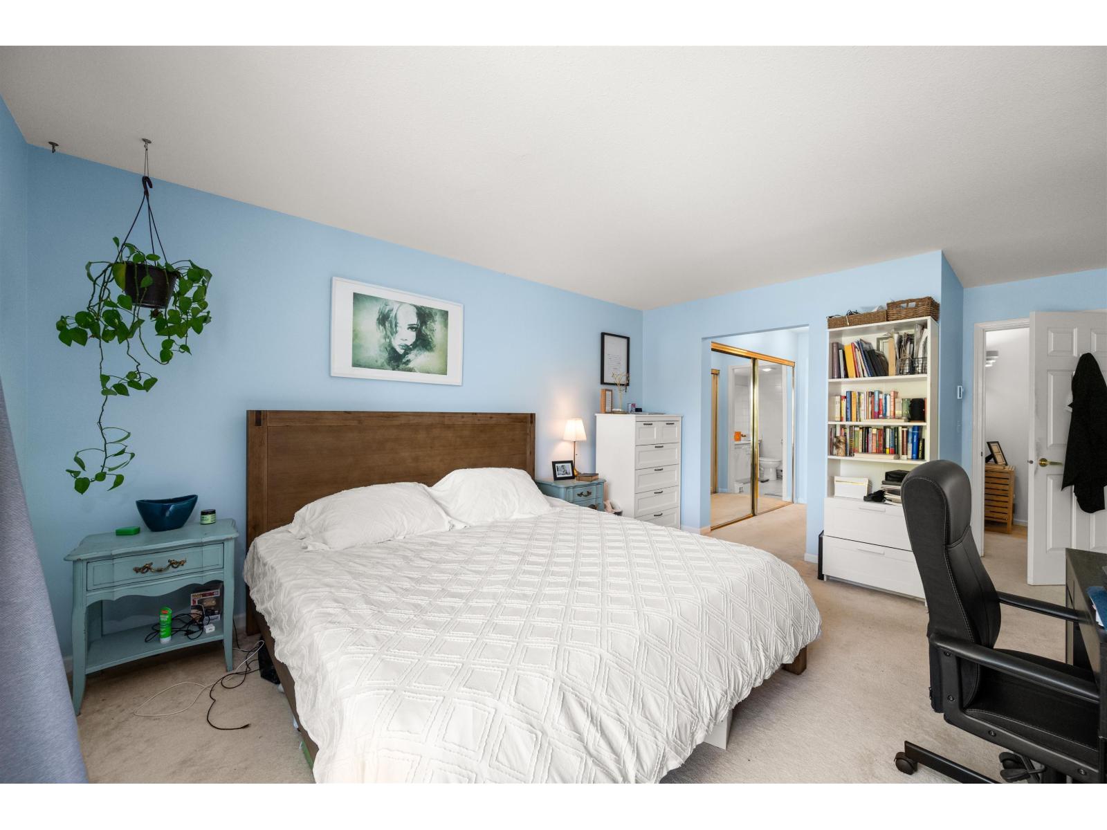 Photo 16 of 304 15717 Marine Drive, White Rock BC