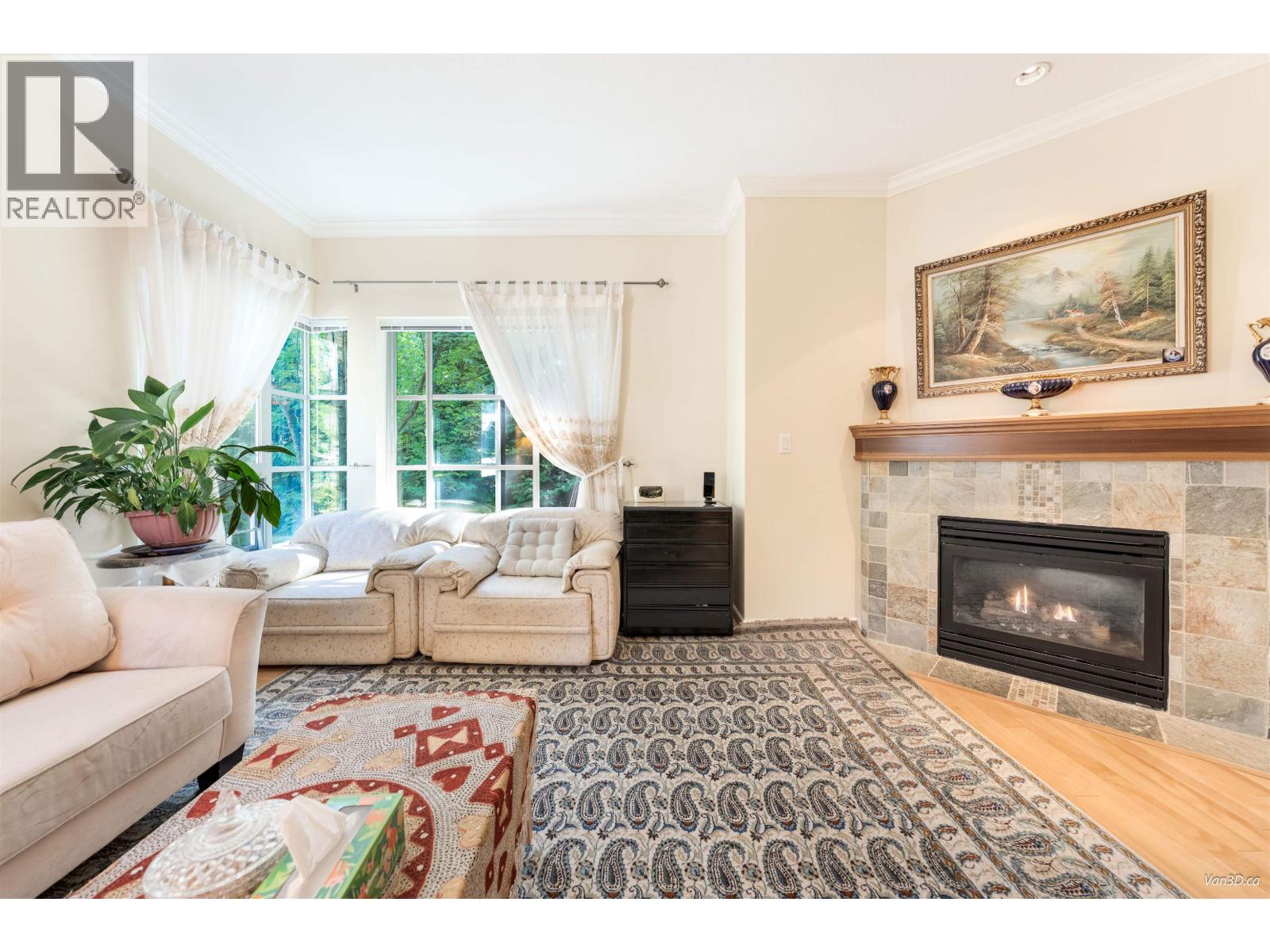 Photo 30 of 15 3150 Sunnyhurst Road, North Vancouver BC