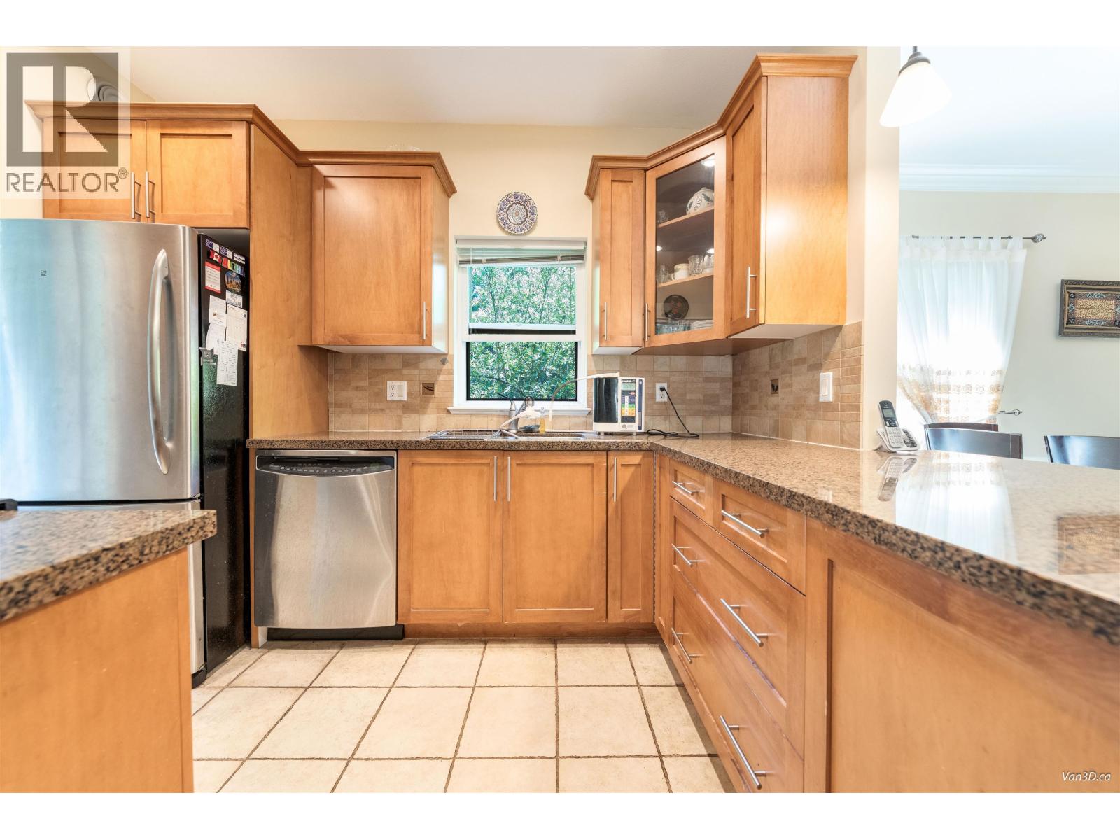 Photo 17 of 15 3150 Sunnyhurst Road, North Vancouver BC