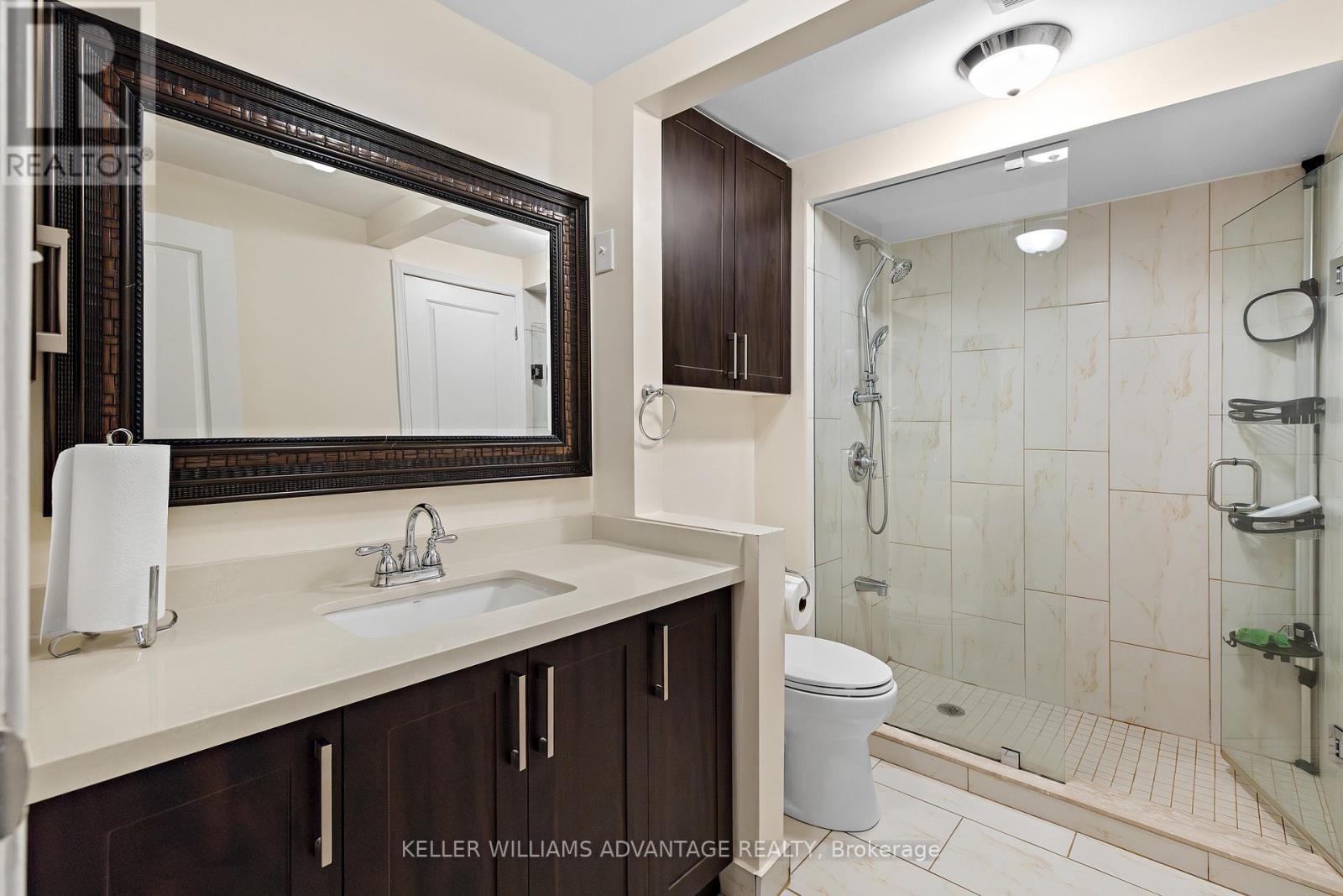 Photo 6 of 17 1051 Sandhurst Circle, Toronto ON