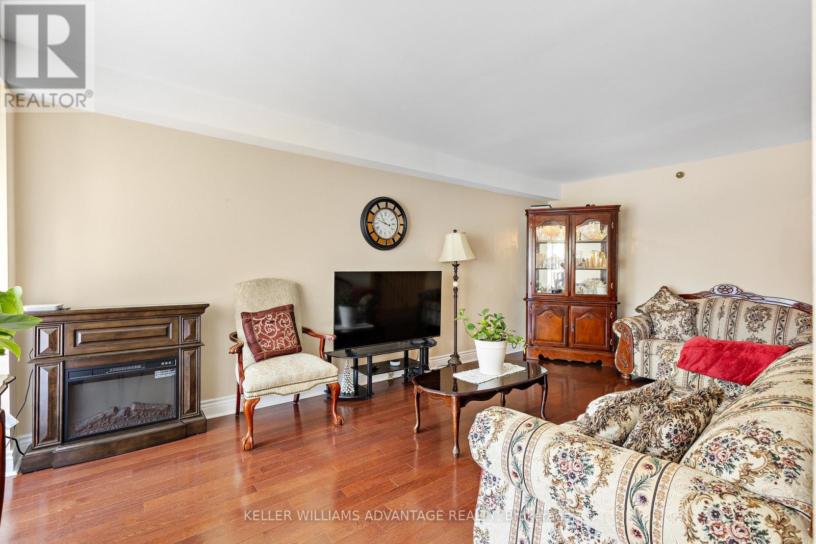 Photo 19 of 17 1051 Sandhurst Circle, Toronto ON