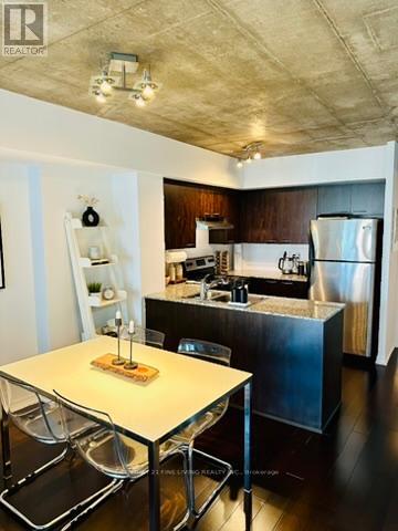 Photo 12 of 22 Wellesley Street E, Toronto ON