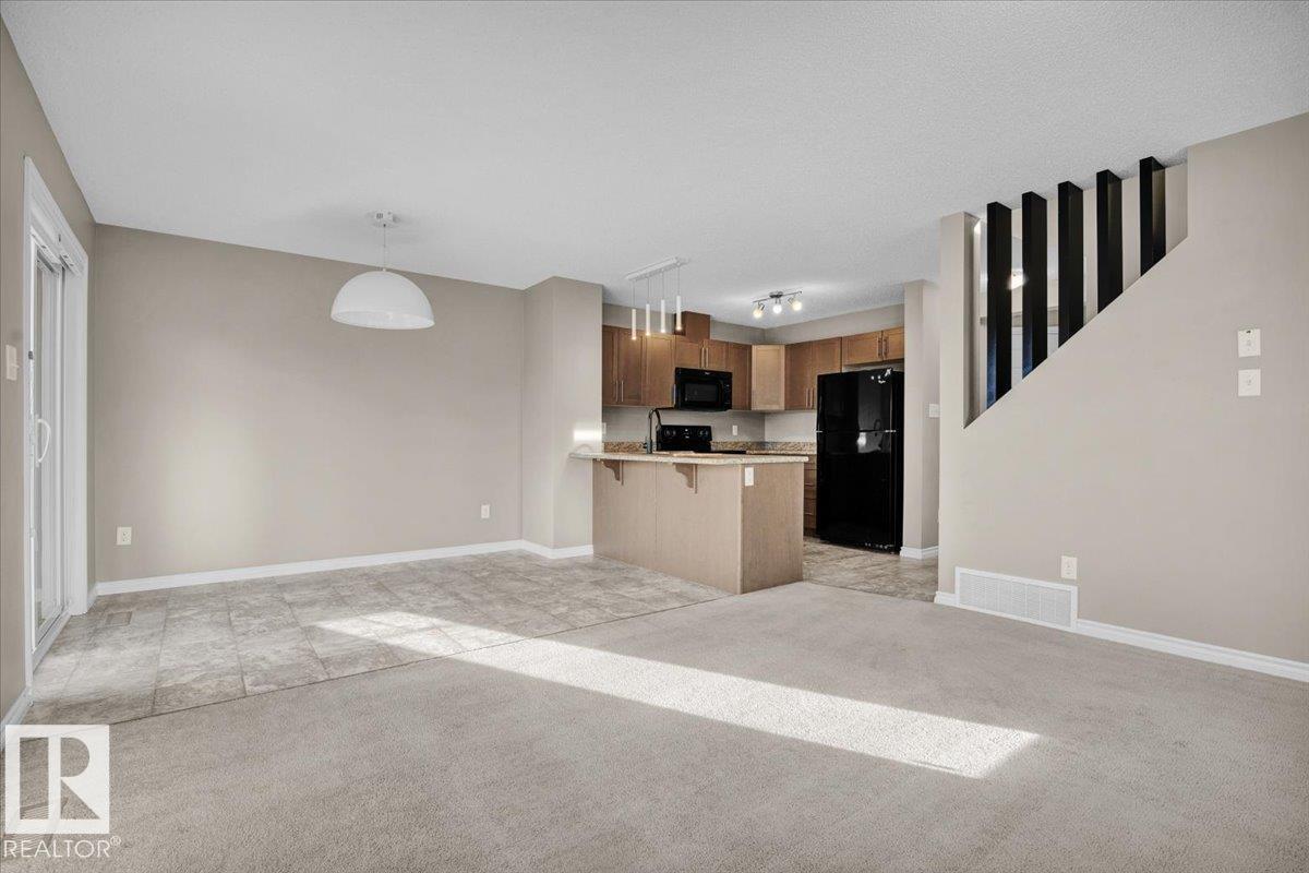 Photo 14 of 3704 Weidle Cr Sw, Edmonton AB