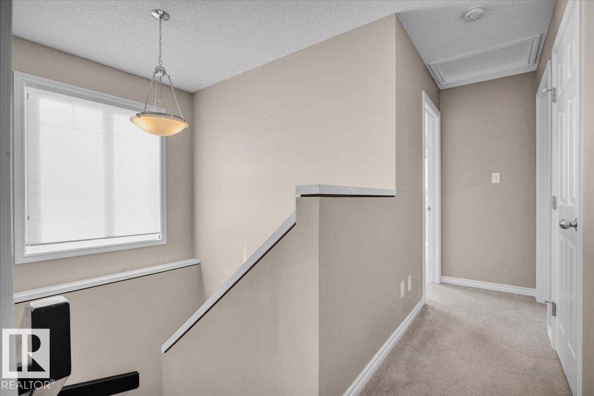 Photo 7 of 3704 Weidle Cr Sw, Edmonton AB
