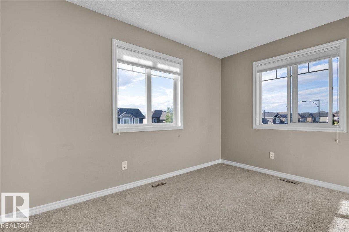 Photo 17 of 3704 Weidle Cr Sw, Edmonton AB