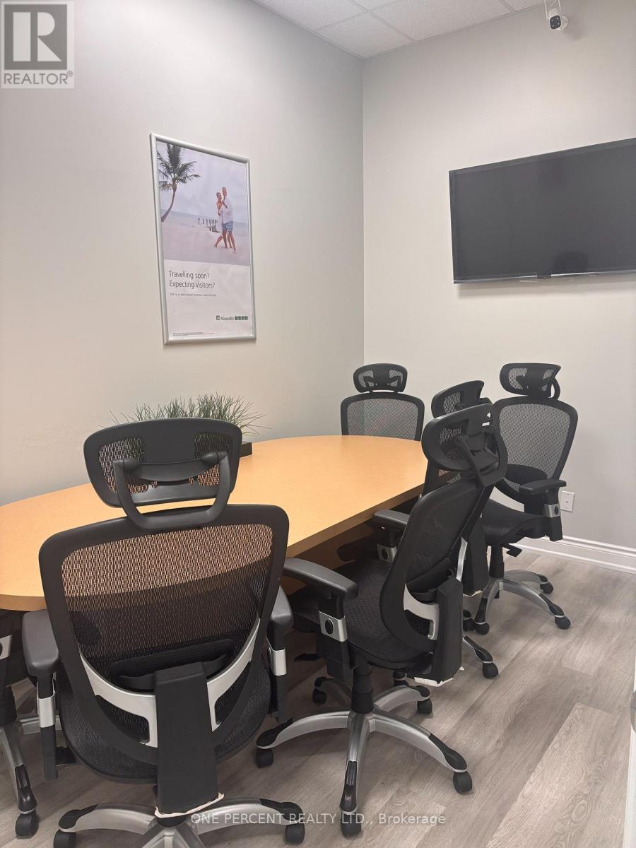 Photo 3 of 212 10 Great Gulf Drive E, Vaughan ON