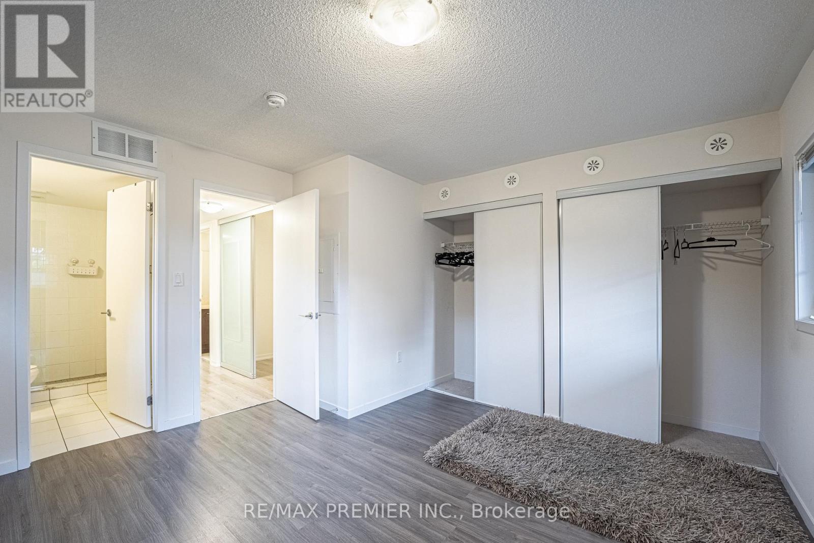 Photo 9 of B 02 26 Bruce Street, Vaughan ON