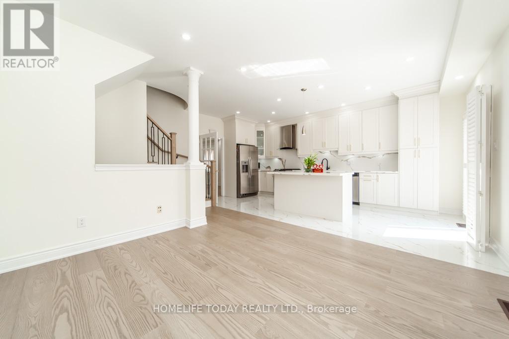 Photo 12 of 6 Fiorentina Avenue, Vaughan ON