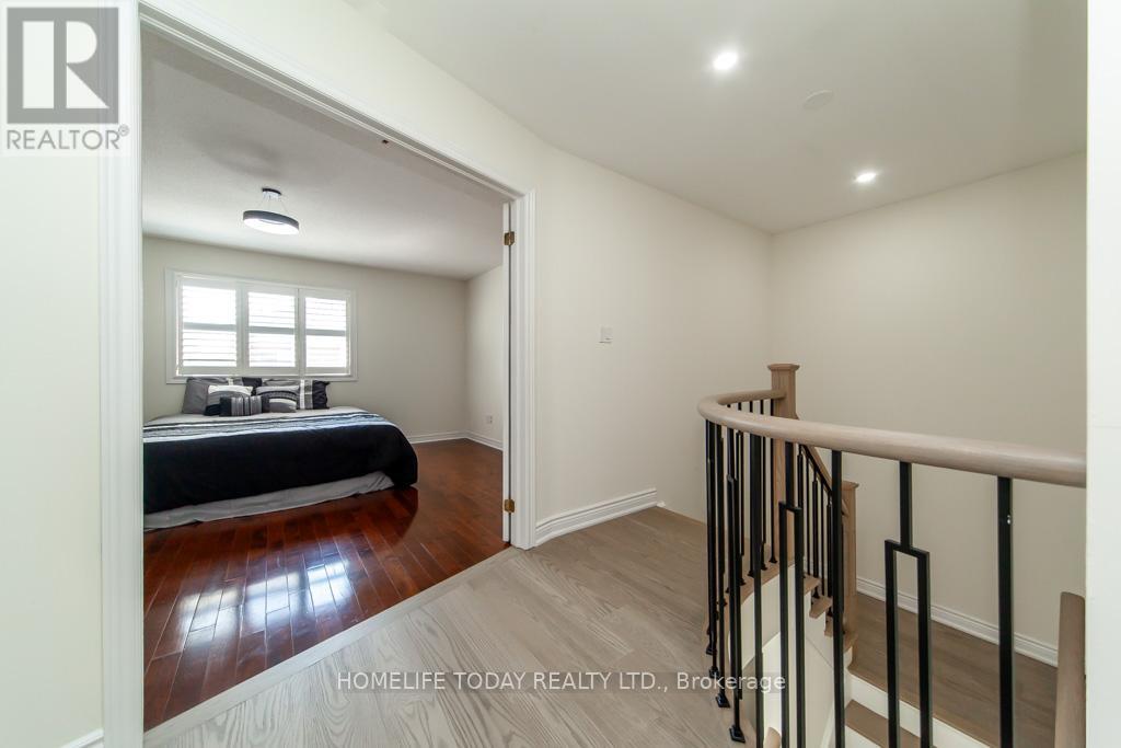 Photo 24 of 6 Fiorentina Avenue, Vaughan ON