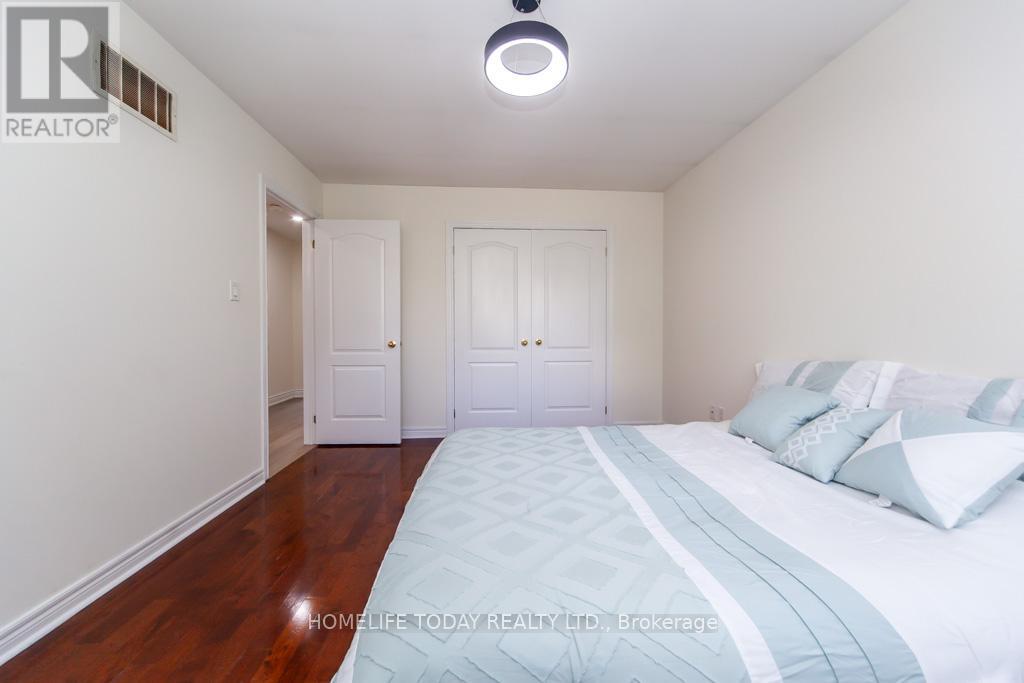 Photo 32 of 6 Fiorentina Avenue, Vaughan ON