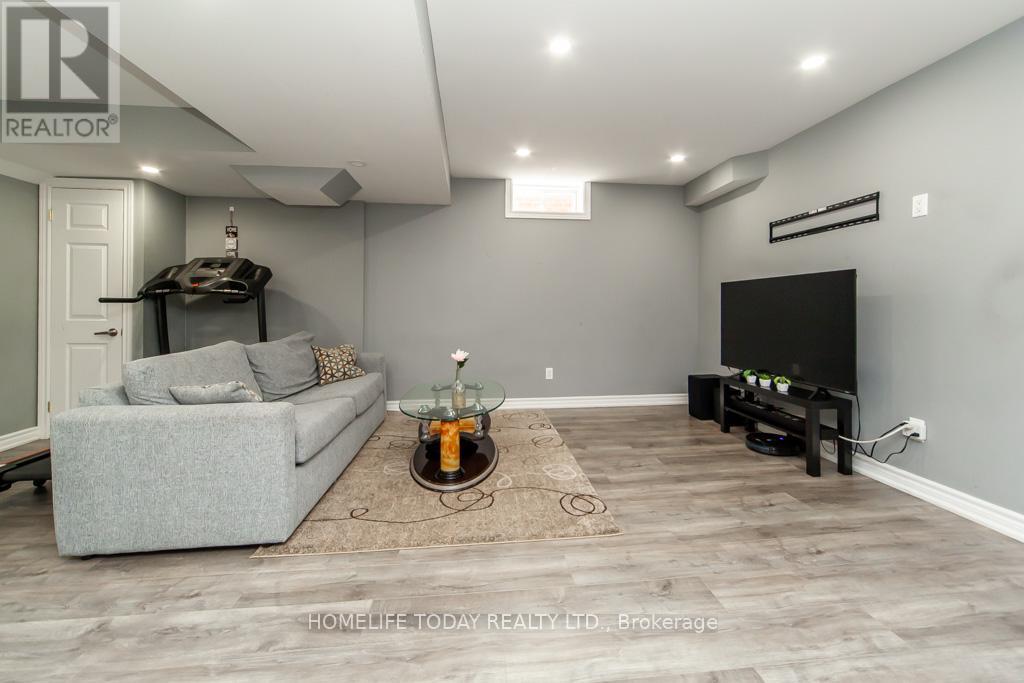 Photo 37 of 6 Fiorentina Avenue, Vaughan ON
