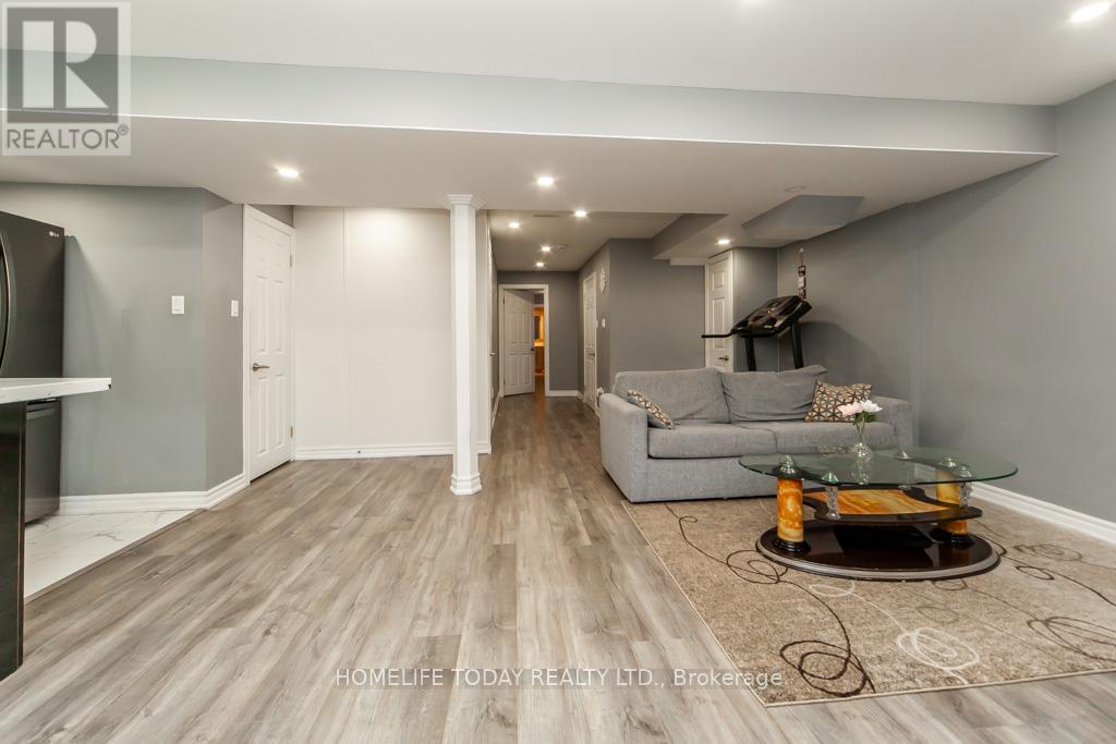 Photo 38 of 6 Fiorentina Avenue, Vaughan ON