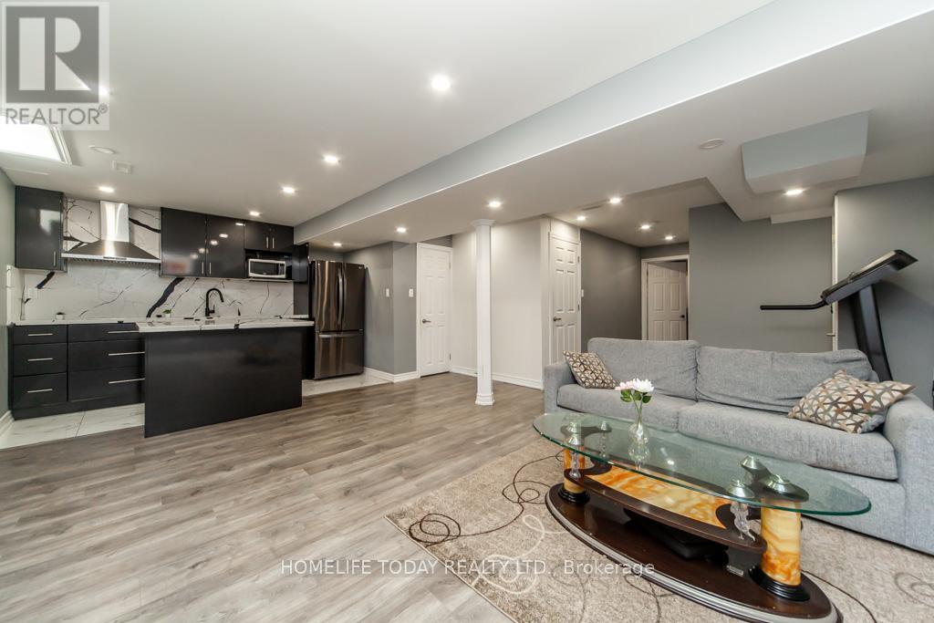 Photo 39 of 6 Fiorentina Avenue, Vaughan ON