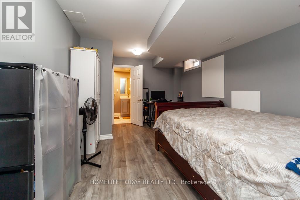 Photo 42 of 6 Fiorentina Avenue, Vaughan ON
