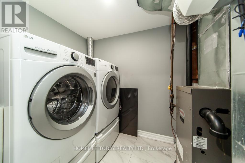 Photo 47 of 6 Fiorentina Avenue, Vaughan ON