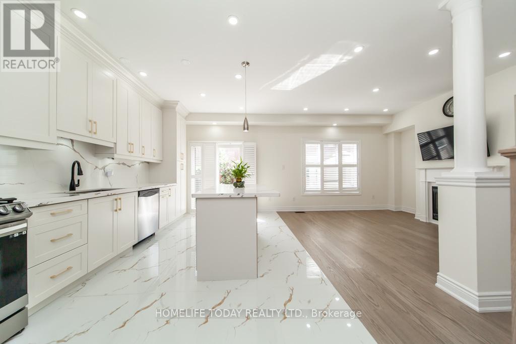 Photo 9 of 6 Fiorentina Avenue, Vaughan ON