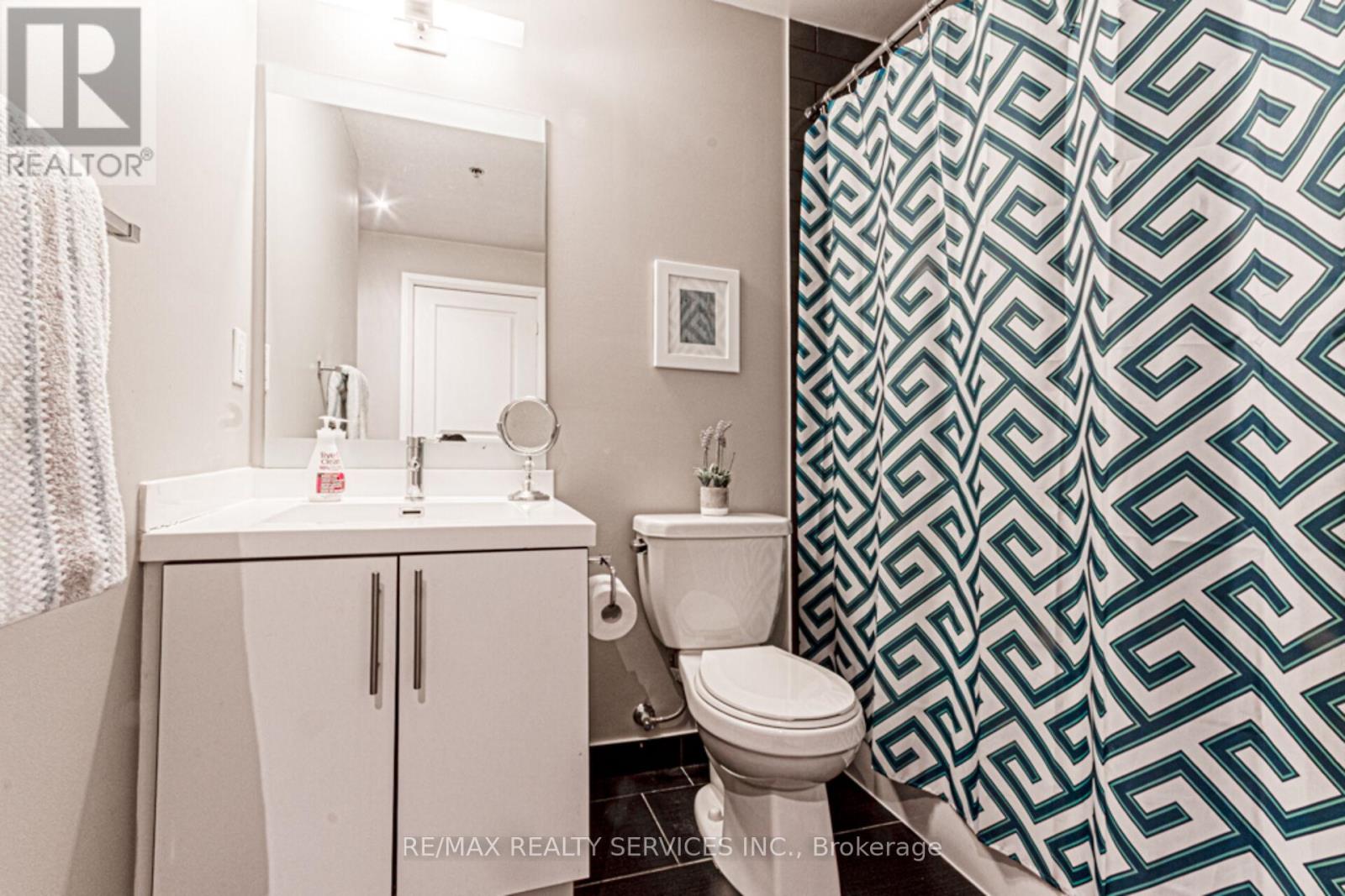 Photo 6 of 1507 65 Speers Road, Oakville ON