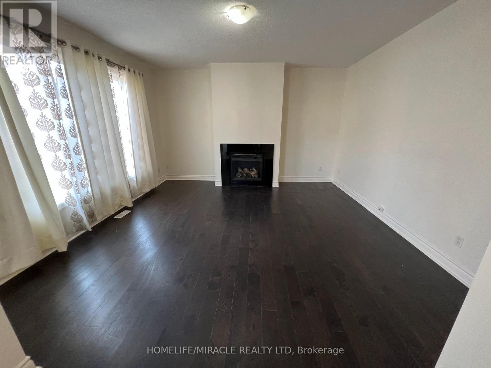 Photo 6 of 3 Elwin Road, Brampton ON