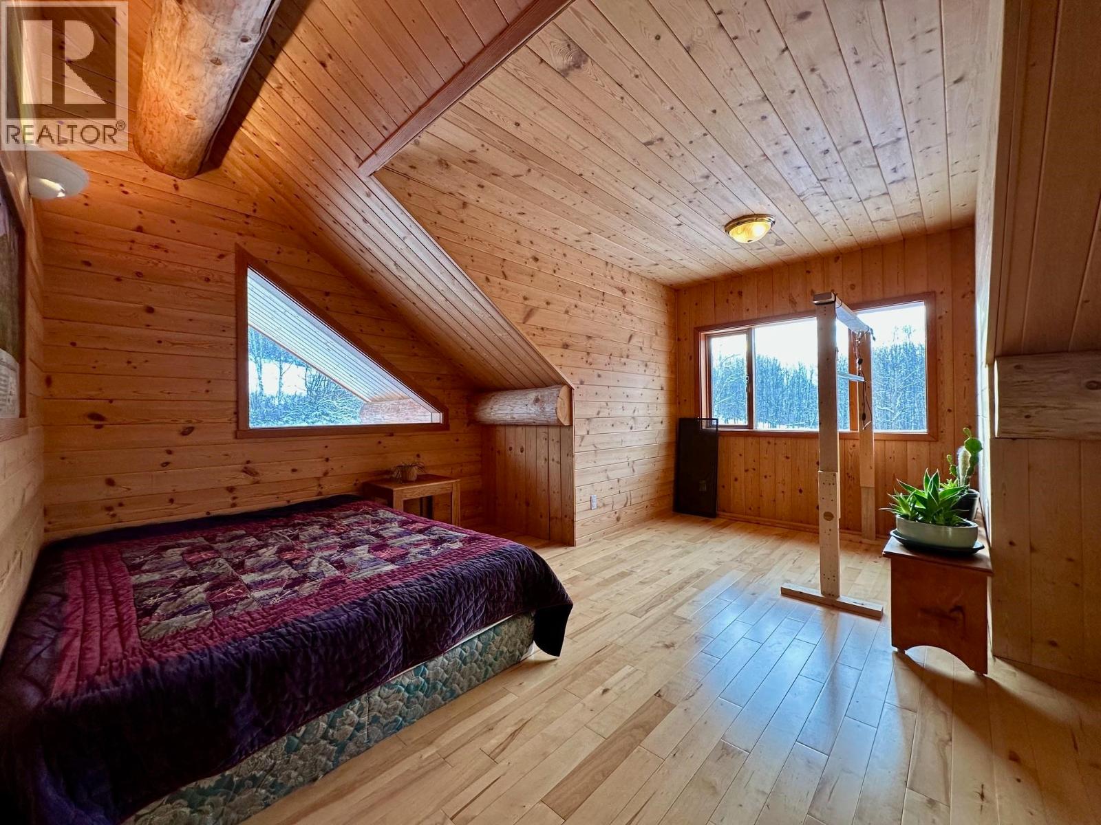 7584 FIR ROAD, Telkwa