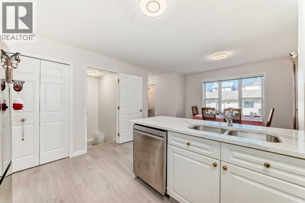 Single Family House for Sale in  Hidden Ranch Road NW Hidden Valley Calgary 
