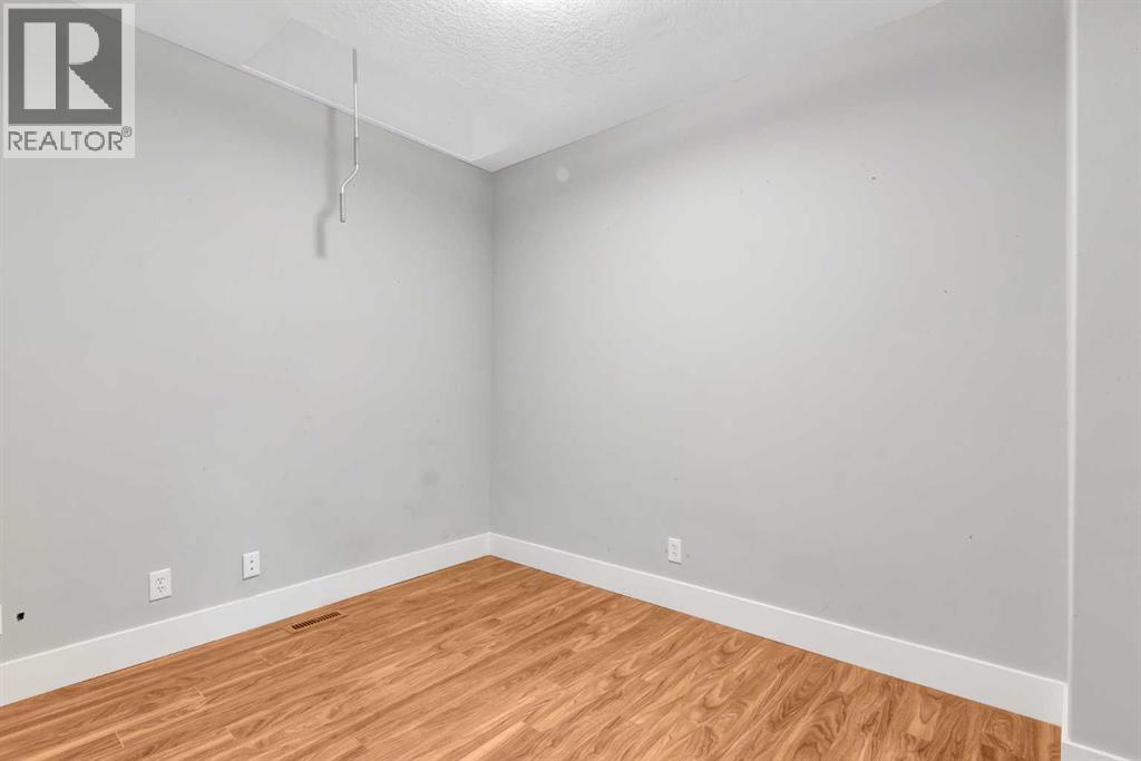 Single Family House Bungalow for Sale in  Royal Crest View NW Royal Oak Calgary 