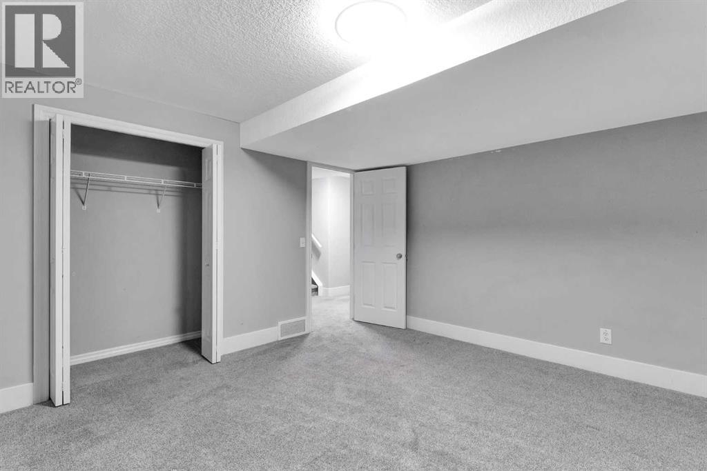 Single Family House Bungalow for Sale in  Royal Crest View NW Royal Oak Calgary 
