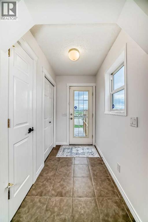 Single Family House for Sale in  Hidden Ranch Close NW Hidden Valley Calgary 