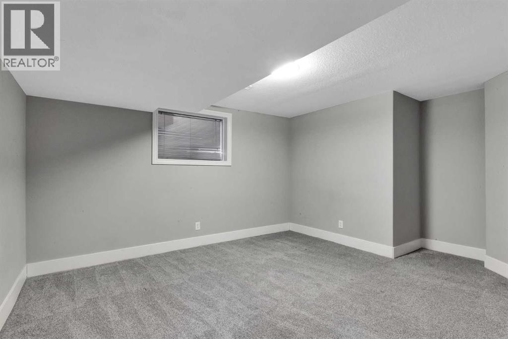 Single Family House Bungalow for Sale in  Royal Crest View NW Royal Oak Calgary 
