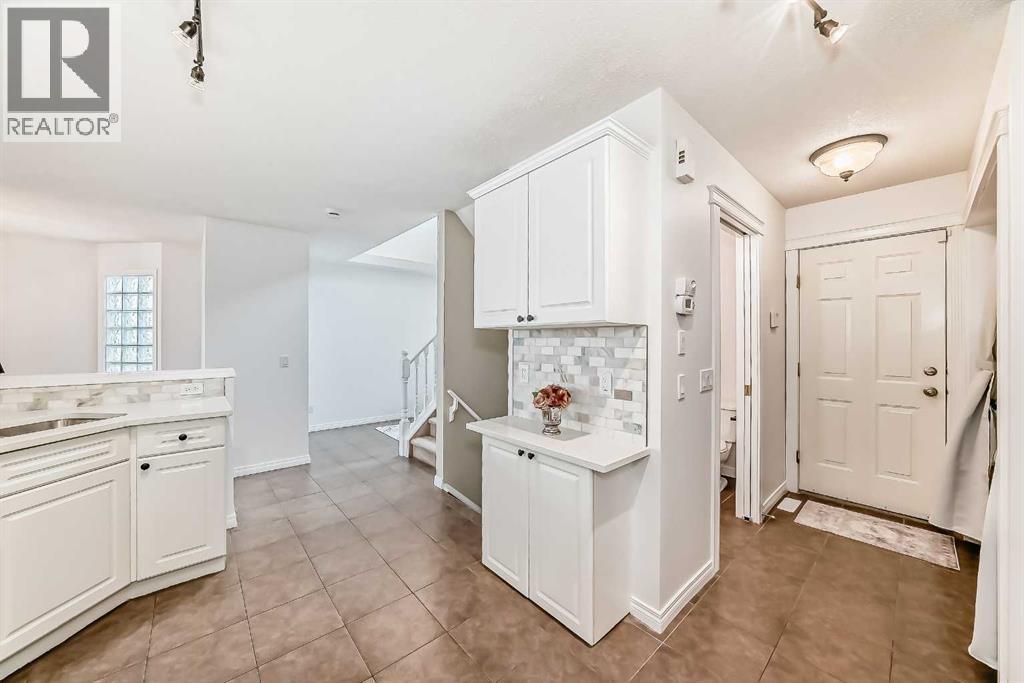 Single Family House for Sale in  Hidden Ranch Close NW Hidden Valley Calgary 