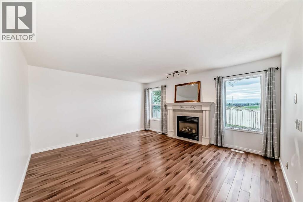Single Family House for Sale in  Hidden Ranch Close NW Hidden Valley Calgary 