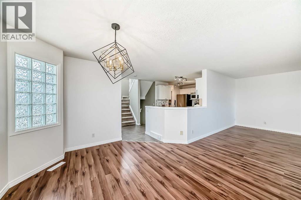 Single Family House for Sale in  Hidden Ranch Close NW Hidden Valley Calgary 