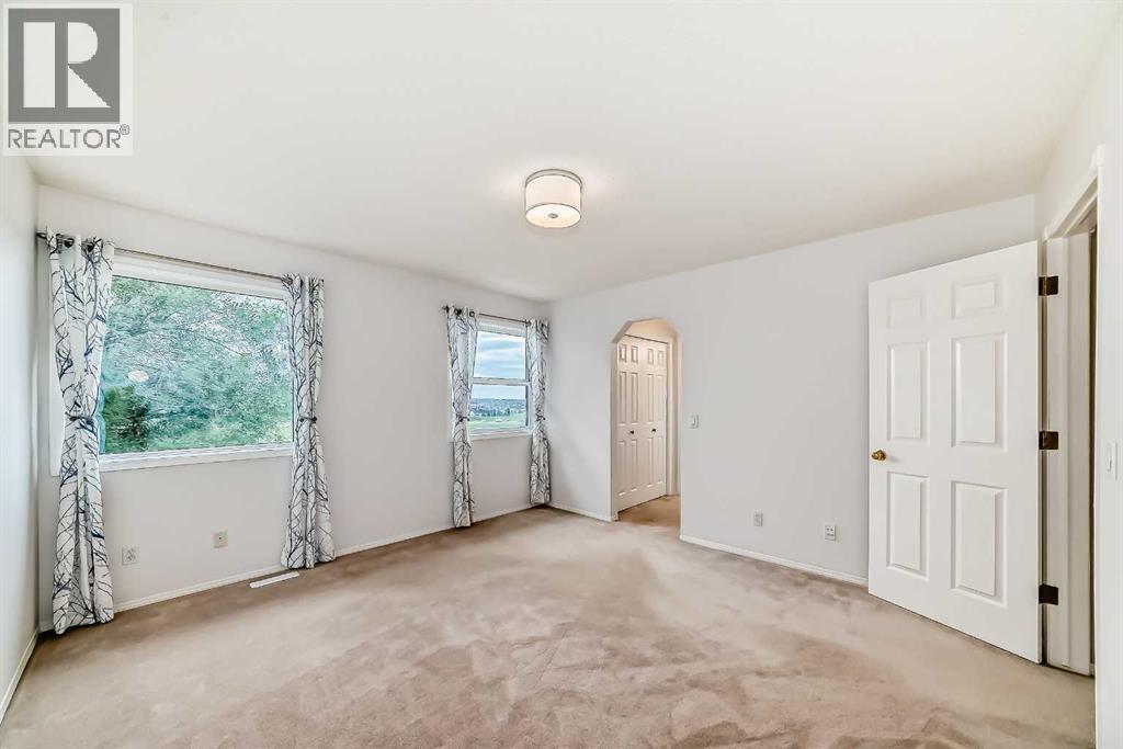 Single Family House for Sale in  Hidden Ranch Close NW Hidden Valley Calgary 