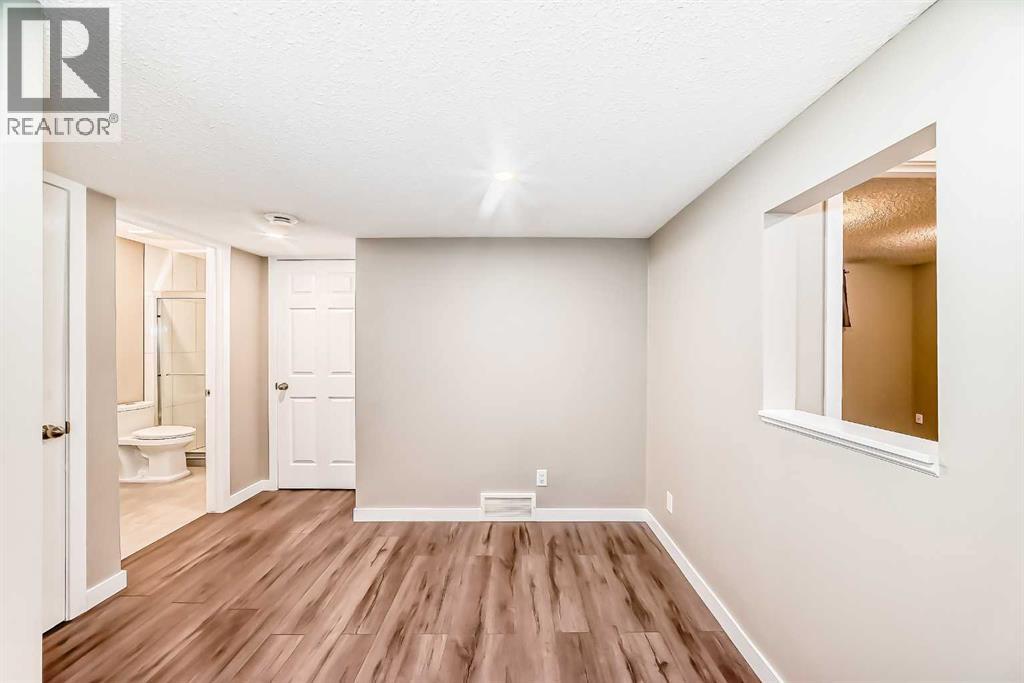Single Family House for Sale in  Hidden Ranch Close NW Hidden Valley Calgary 