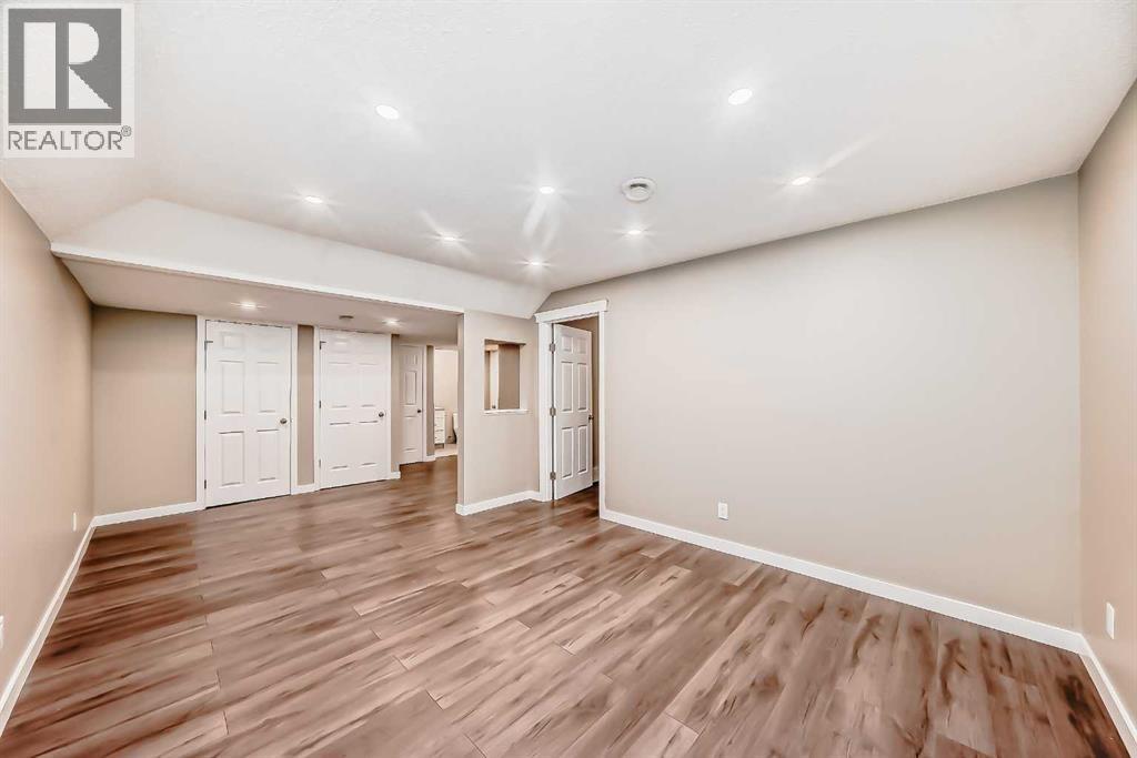 Single Family House for Sale in  Hidden Ranch Close NW Hidden Valley Calgary 