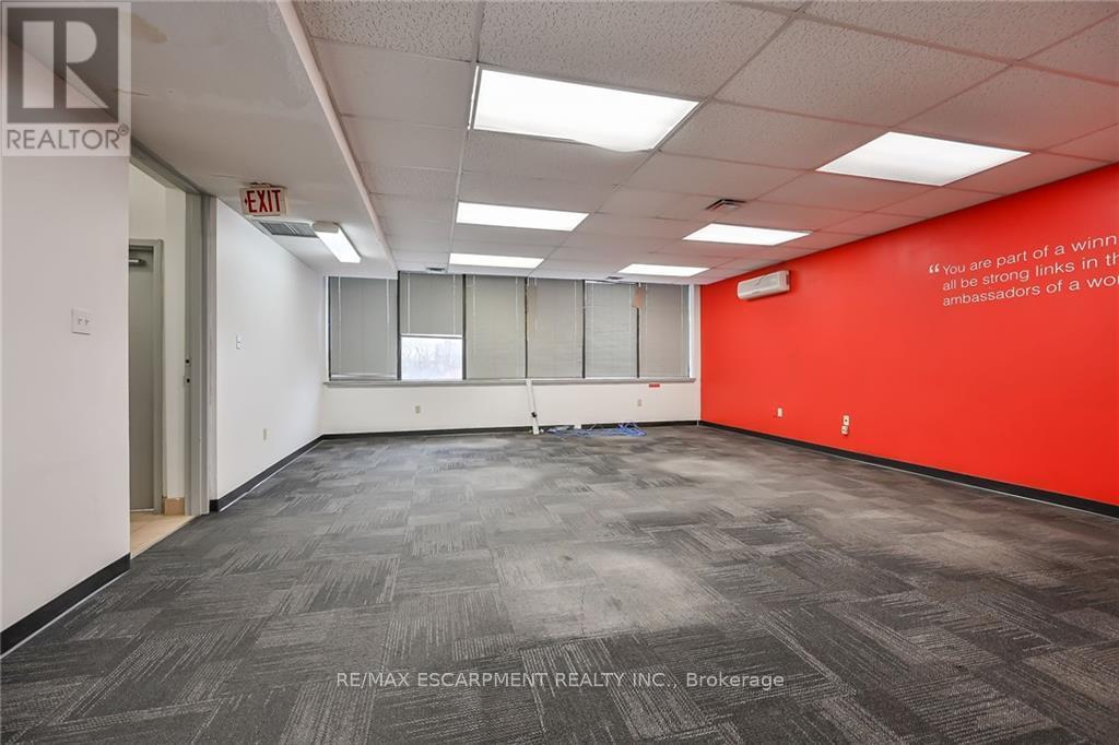 Photo 22 of 54 Centennial Parkway N, Hamilton ON