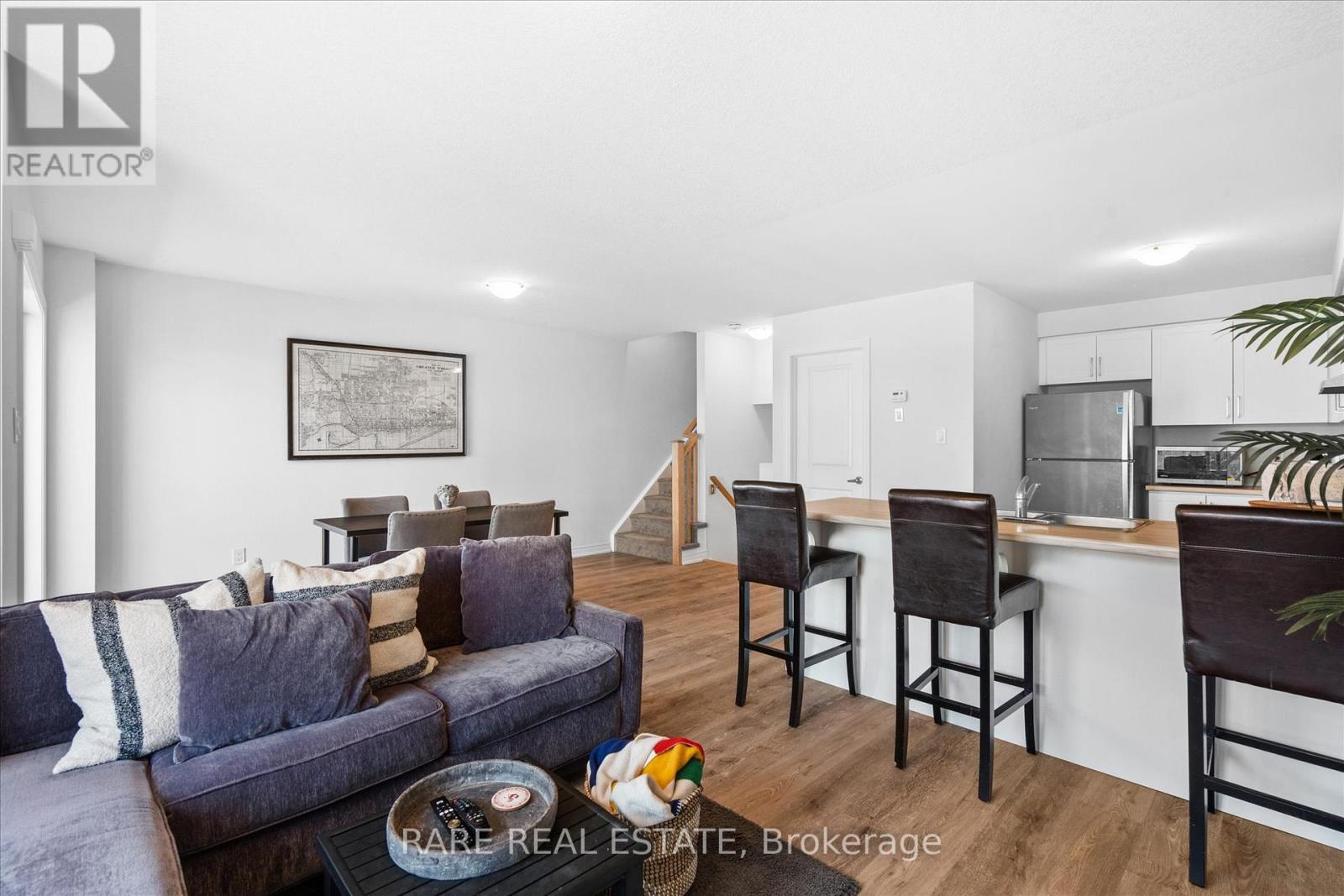 Photo 13 of 112 Dryden Lane, Hamilton ON