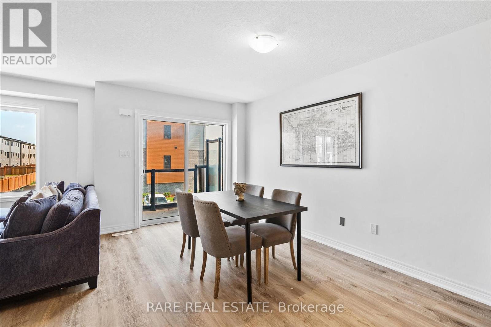 Photo 15 of 112 Dryden Lane, Hamilton ON