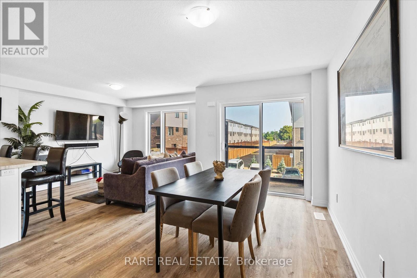 Photo 16 of 112 Dryden Lane, Hamilton ON