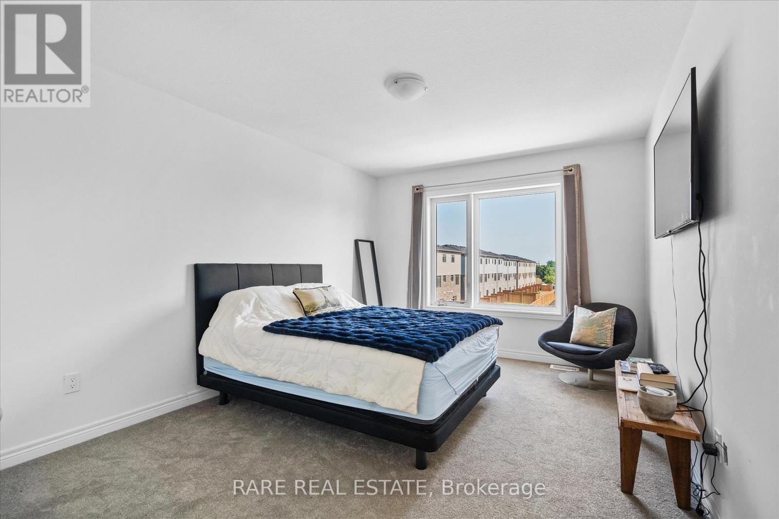 Photo 21 of 112 Dryden Lane, Hamilton ON