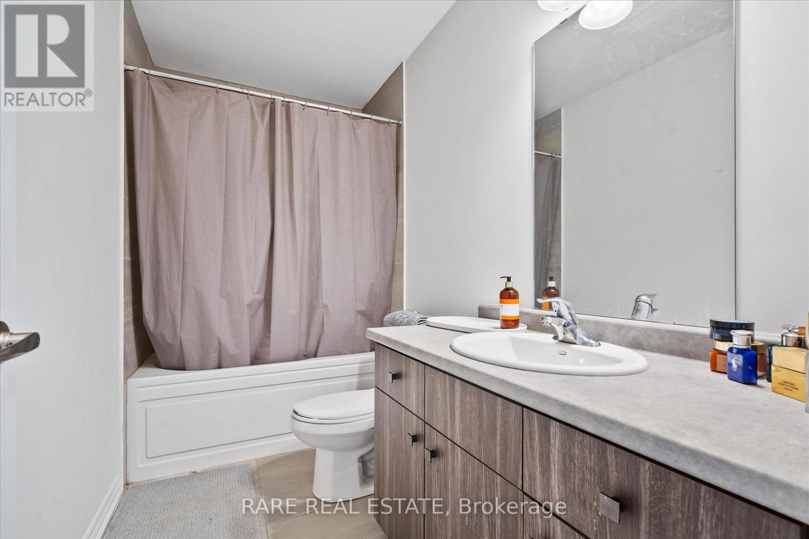 Photo 23 of 112 Dryden Lane, Hamilton ON