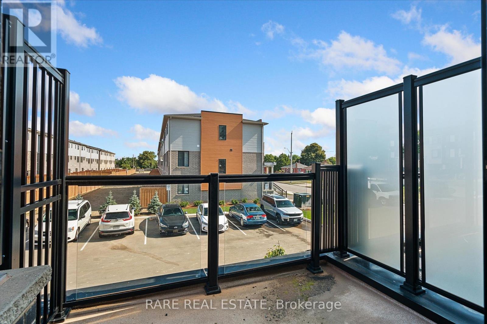 Photo 25 of 112 Dryden Lane, Hamilton ON